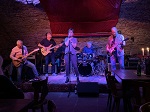 http://www.blackhousebluesband.de